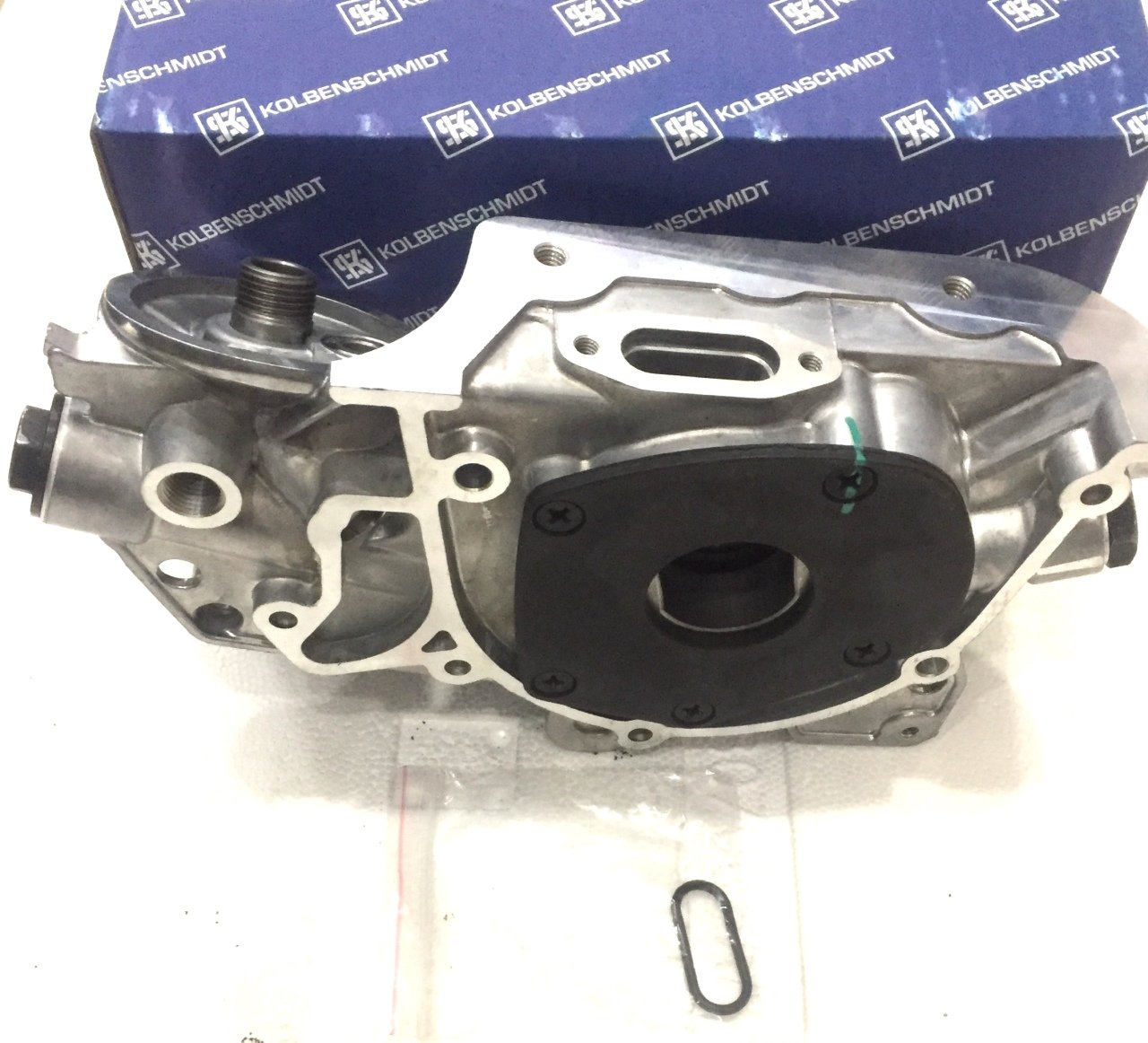 Opel Astra F GSİ X20XEV Motor Yağ Pompası Yassı Tip(Oval Tip) KOLBEN 50005848