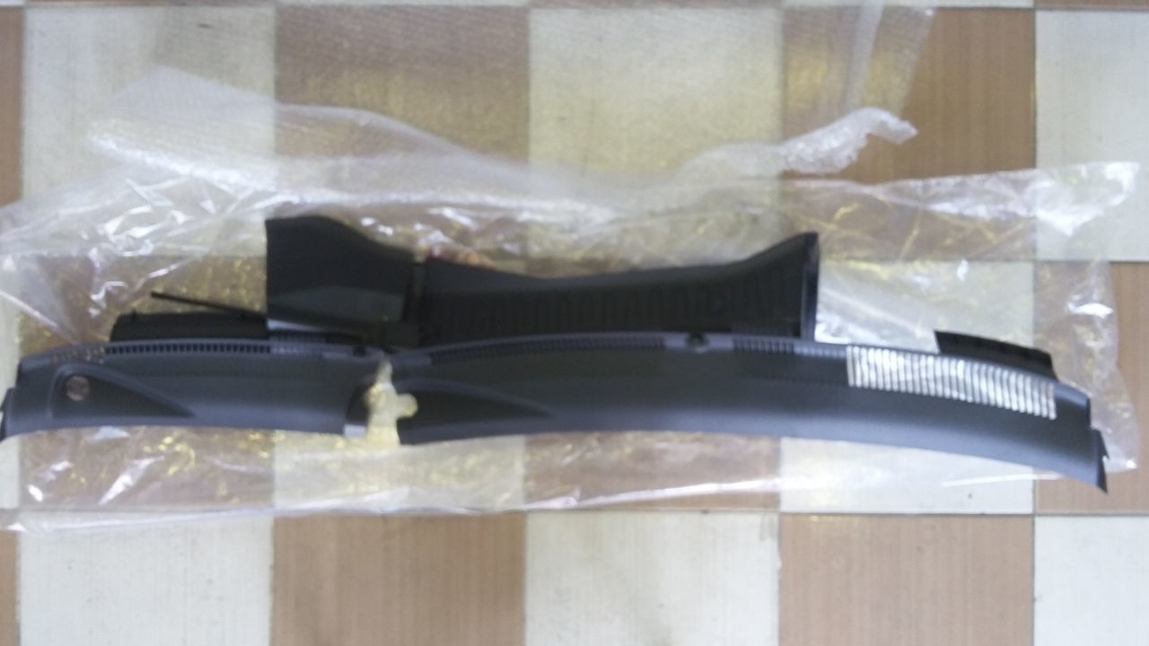 Opel Combo C ön cam ızgara bakaliti (Yağmur Oluk Bakaliti ) 24430166