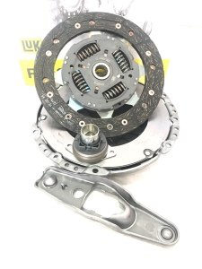 Audi A3  CBZB Motor Debriyaj Seti (Baskı Balata) 1.2 TSİ