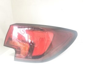 Opel  Astra K Hatchback Sağ Arka Stop Lambası Ledsiz Orjinal