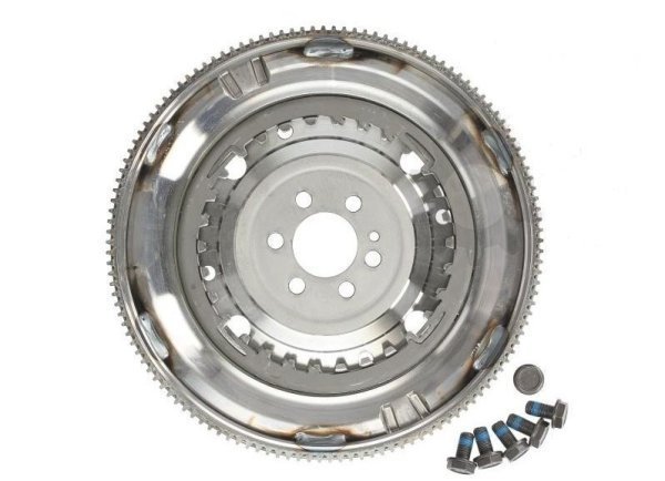 Volkswagen Golf 7 1.6TDI Otomatik DSG 7 İleri Volant