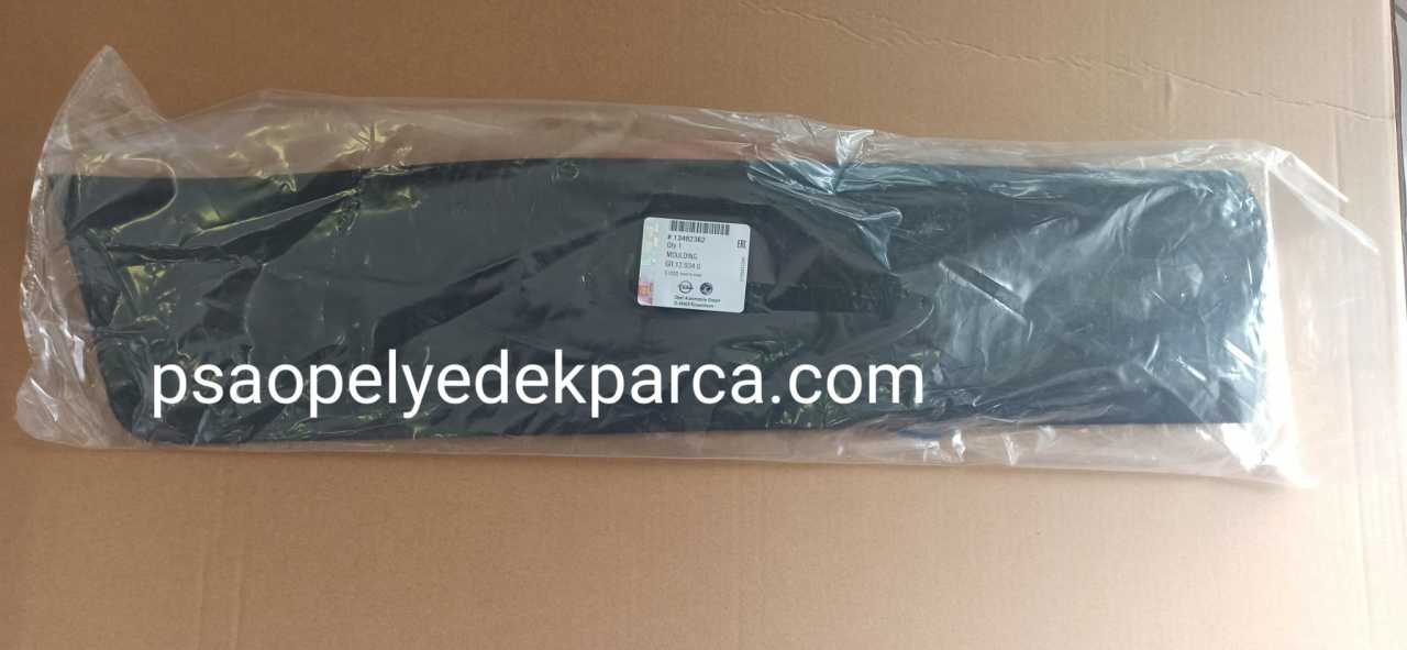 Opel  Crossland X  Arka Kapı Çıtası Sağ/ Arka Kapı Kaplaması R Siyah 13482362