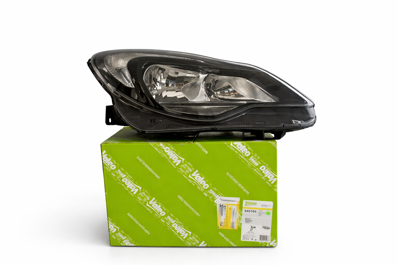 Opel Corsa D Makyajlı Kasa Ön Sağ Far Füme Valeo