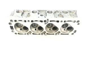 Opel Vectra A Silindir Kapağı 1.8  Motor 8 Valf