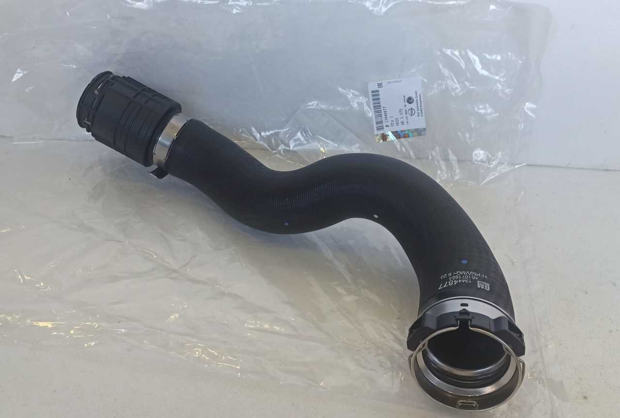 Opel İnsignia B  1.6 Dizel Intercooler Giriş Hortumu / Borusu 13444877