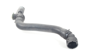Volkswagen  Bora1.6-1.8-19.2.0 Motor  Radyatör Üst Hortumu