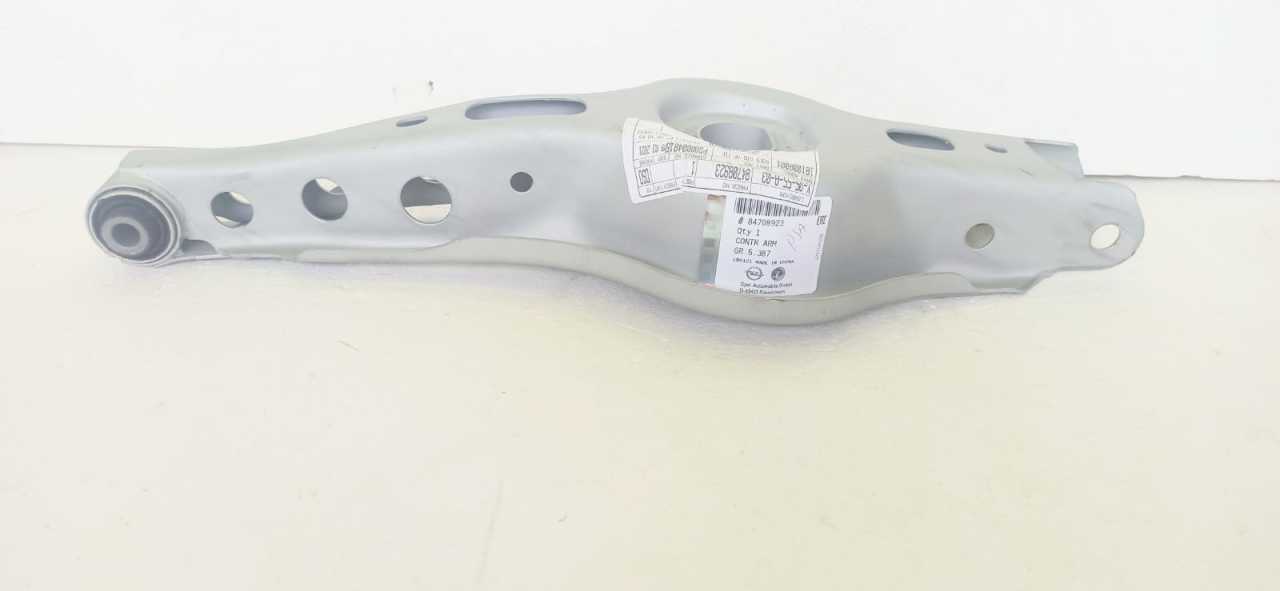 Opel İnsignia B  Arka Suspansıyon Kolu Alt +Helezon Tablası Alt Salıncak Orjınal 84708923