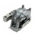 Volkswagen Golf 6 2009-2012 Model Arası Sağ Motor Kulağı